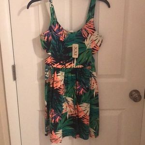 Tropical leaf print sundress NWT